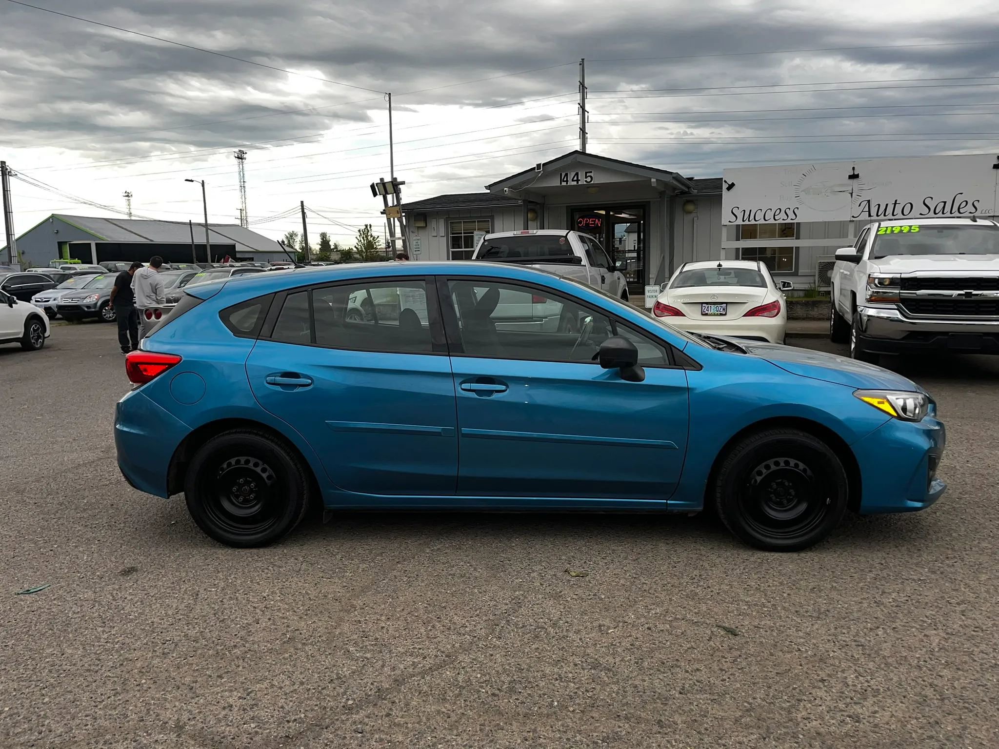 Used 2017 Subaru Impreza 2.0i AWD/4WD image 2