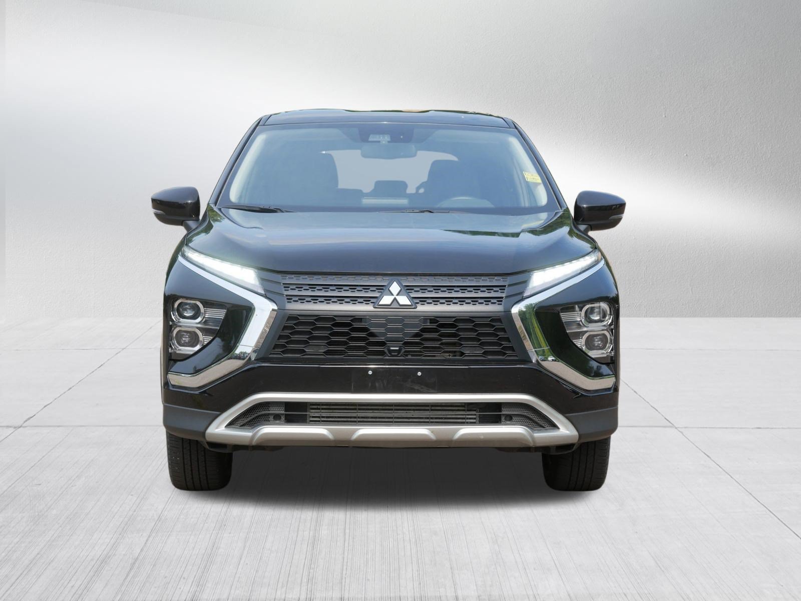 Used 2025 Mitsubishi Eclipse Cross SE AWD/4WD image 2