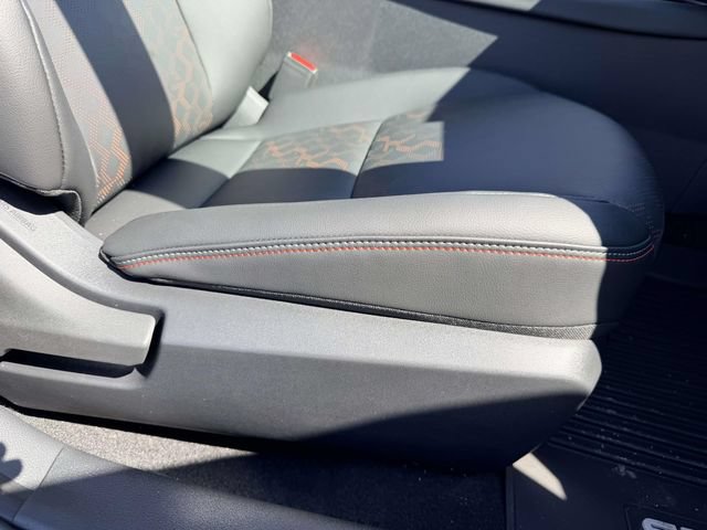 New 2026 Nissan Sentra SR w/ SR Premium Package FWD image 9