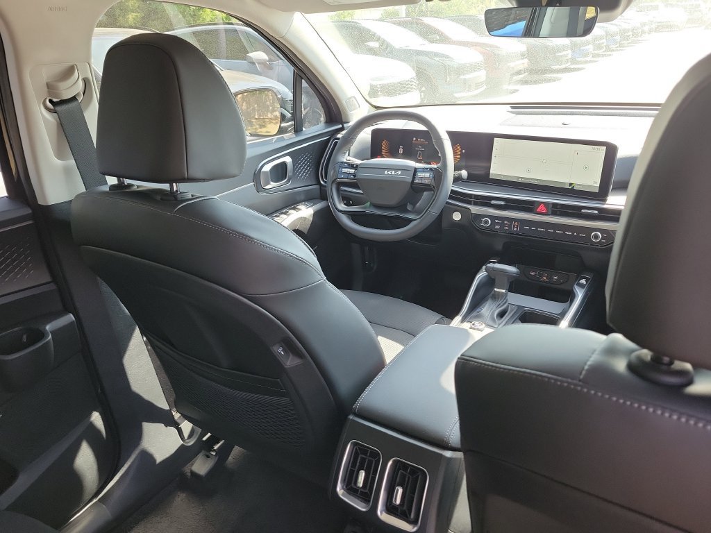 New 2026 Kia Sorento EX w/ EX Premium Package FWD image 13