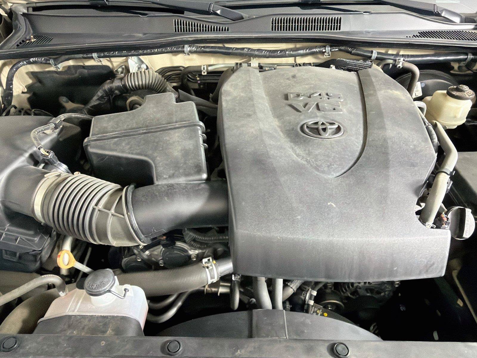 Used 2019 Toyota Tacoma TRD Sport AWD/4WD image 30