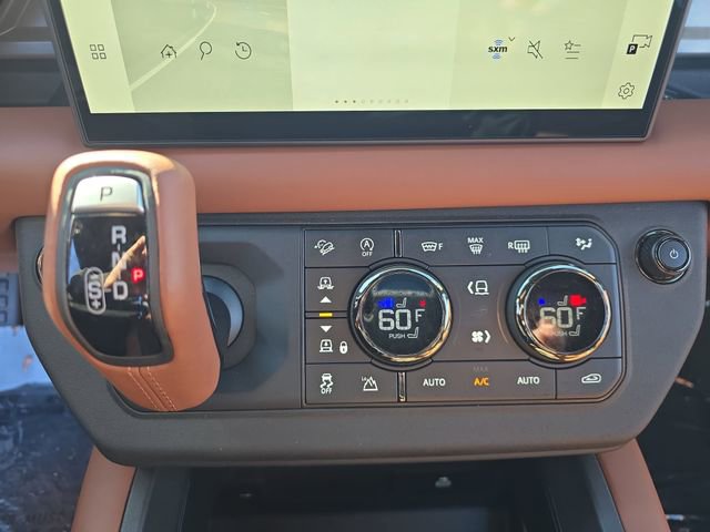 Used 2025 Land Rover Defender 110 image 26
