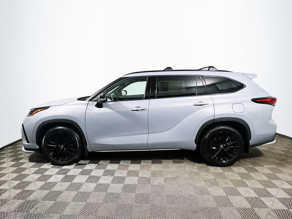 Certified 2025 Toyota Highlander XSE image 5