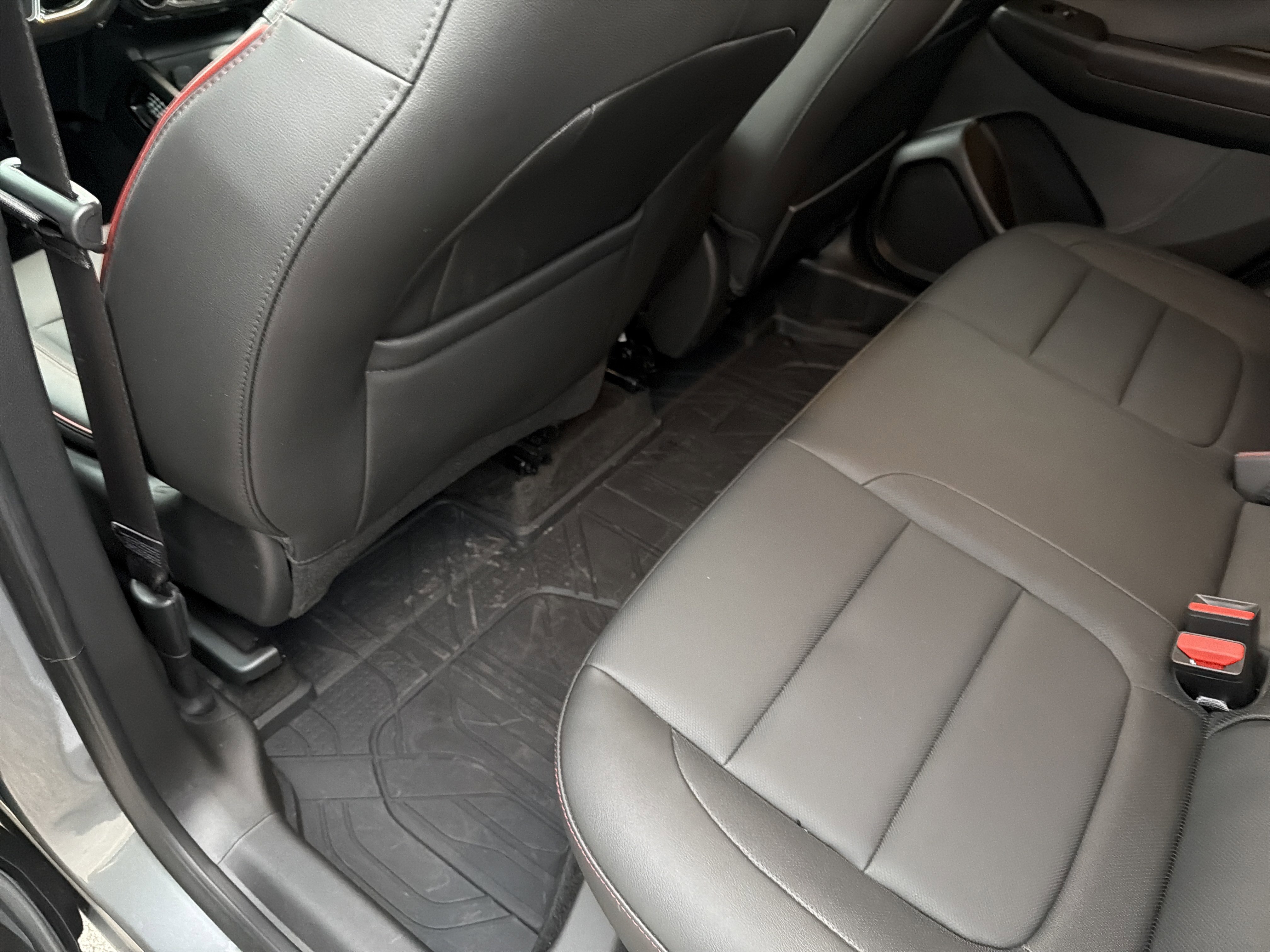 Used 2024 Chevrolet TrailBlazer RS w/ Driver Confidence Package image 46