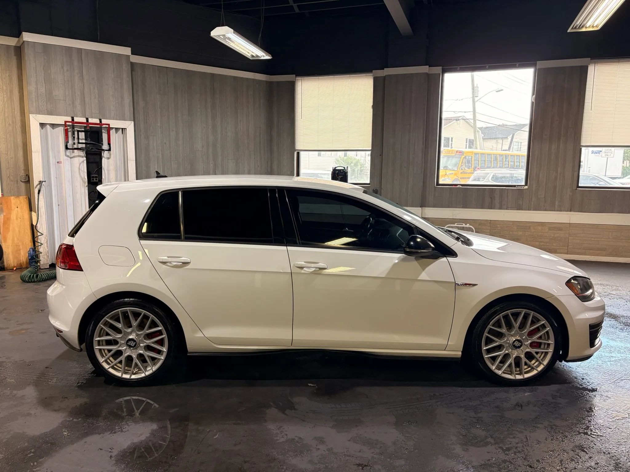 Used 2017 Volkswagen GTI Sport FWD image 7