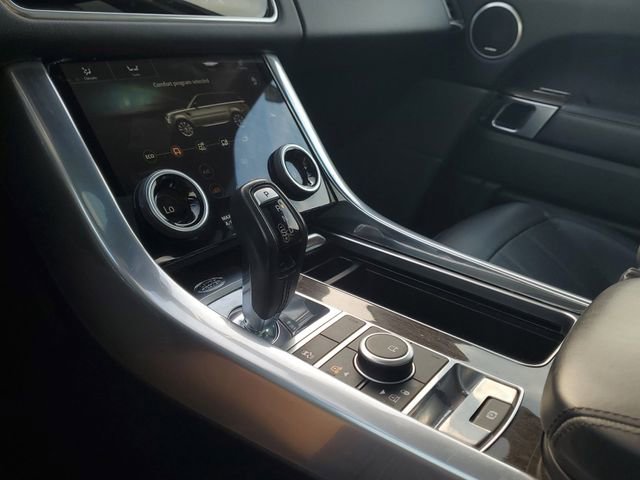 Used 2020 Land Rover Range Rover Sport HSE image 27