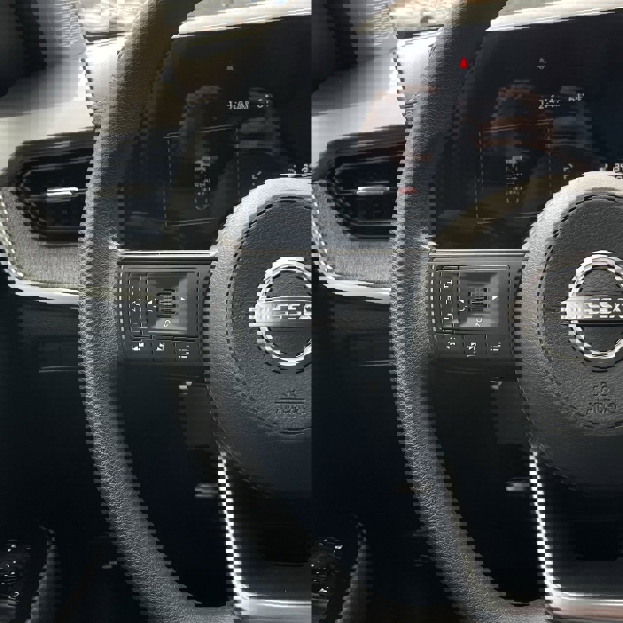 Used 2025 Nissan Kicks SV image 13