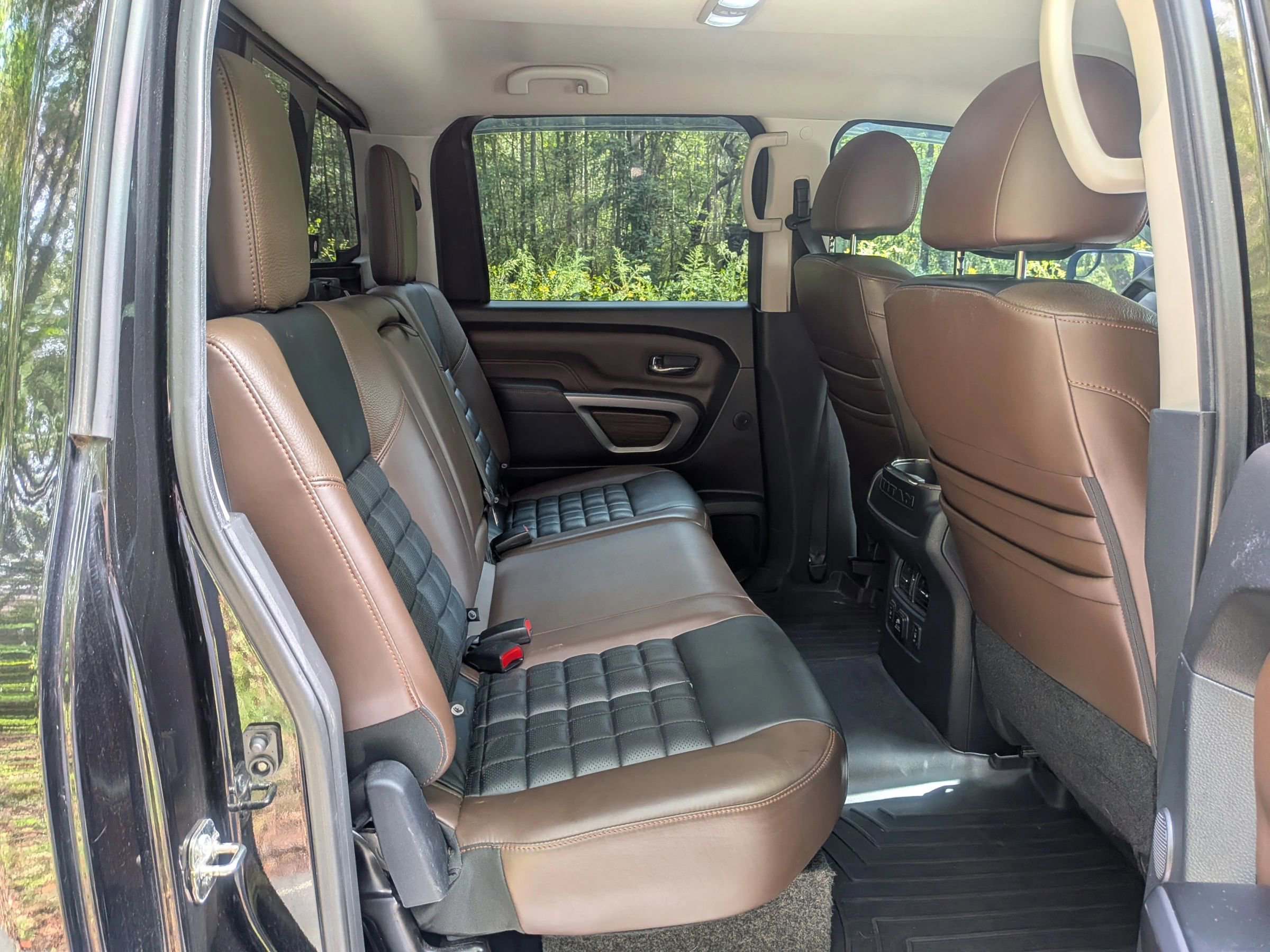 Used 2017 Nissan Titan Platinum Reserve w/ Off-Road Package image 15