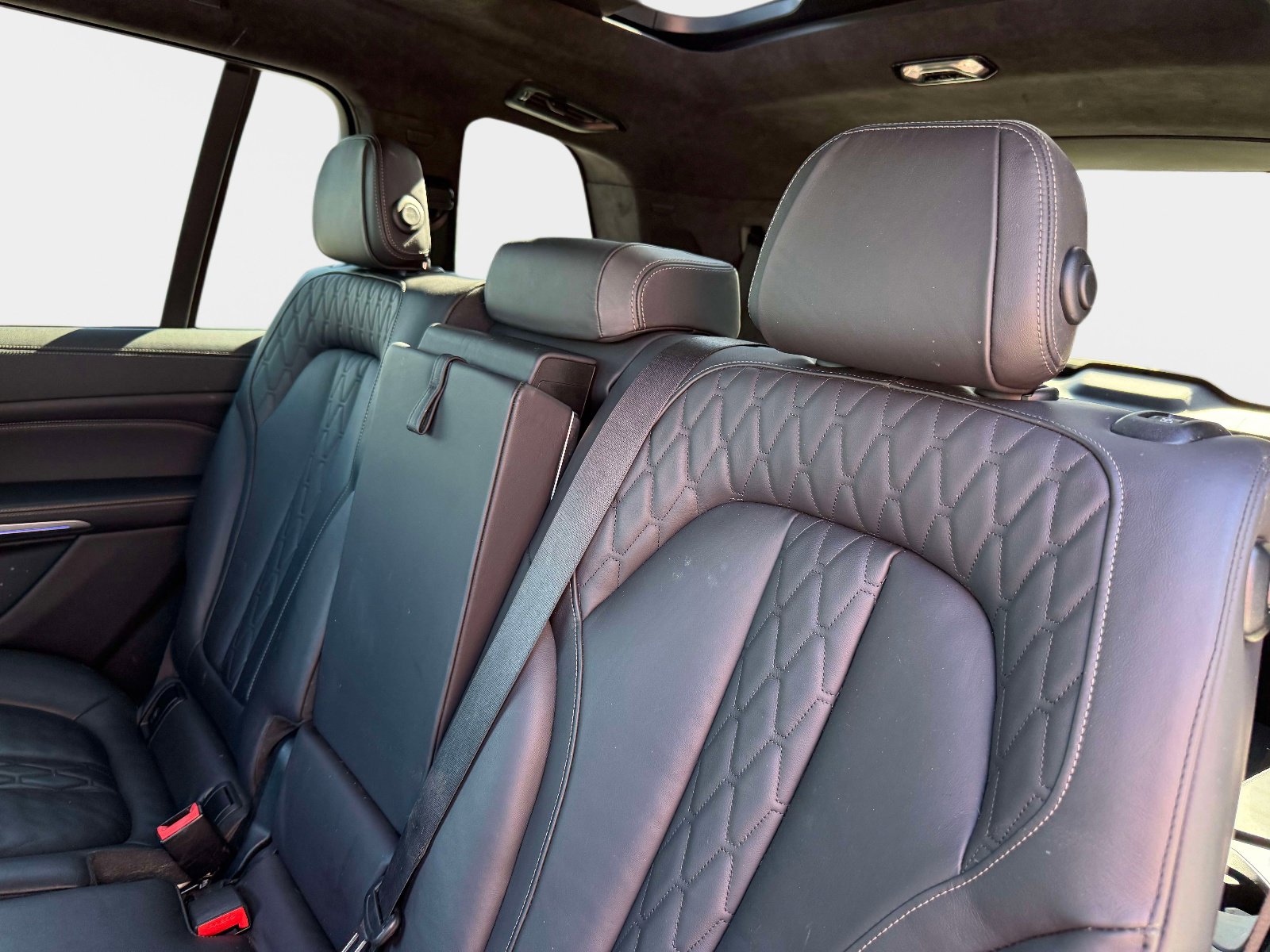 Used 2021 BMW X7 xDrive40i w/ M Sport Package image 32