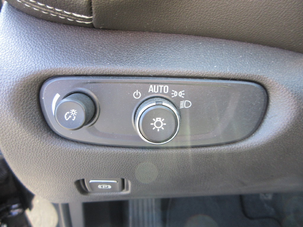 Used 2024 Chevrolet Blazer LT w/ Convenience Package FWD image 22