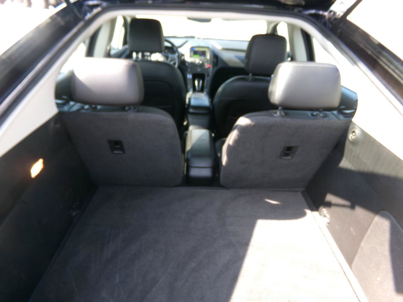 Used 2014 Chevrolet Volt Premium w/ Premium Trim Package FWD image 12