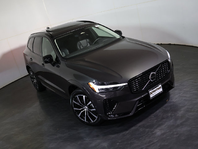 Used 2024 Volvo XC60 B5 Plus w/ Protection Package Premier AWD/4WD image 7