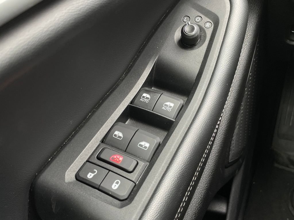 Used 2024 Jeep Grand Cherokee Limited AWD/4WD image 12