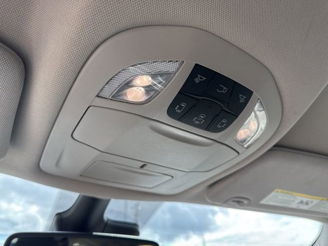 Used 2023 Chrysler Voyager LX FWD image 30