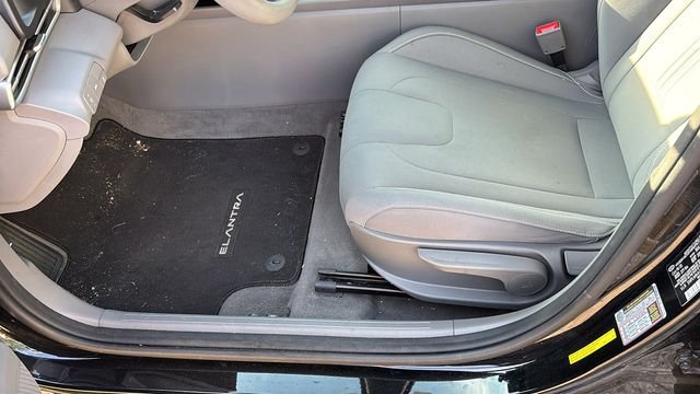Used 2021 Hyundai Elantra SEL FWD image 22