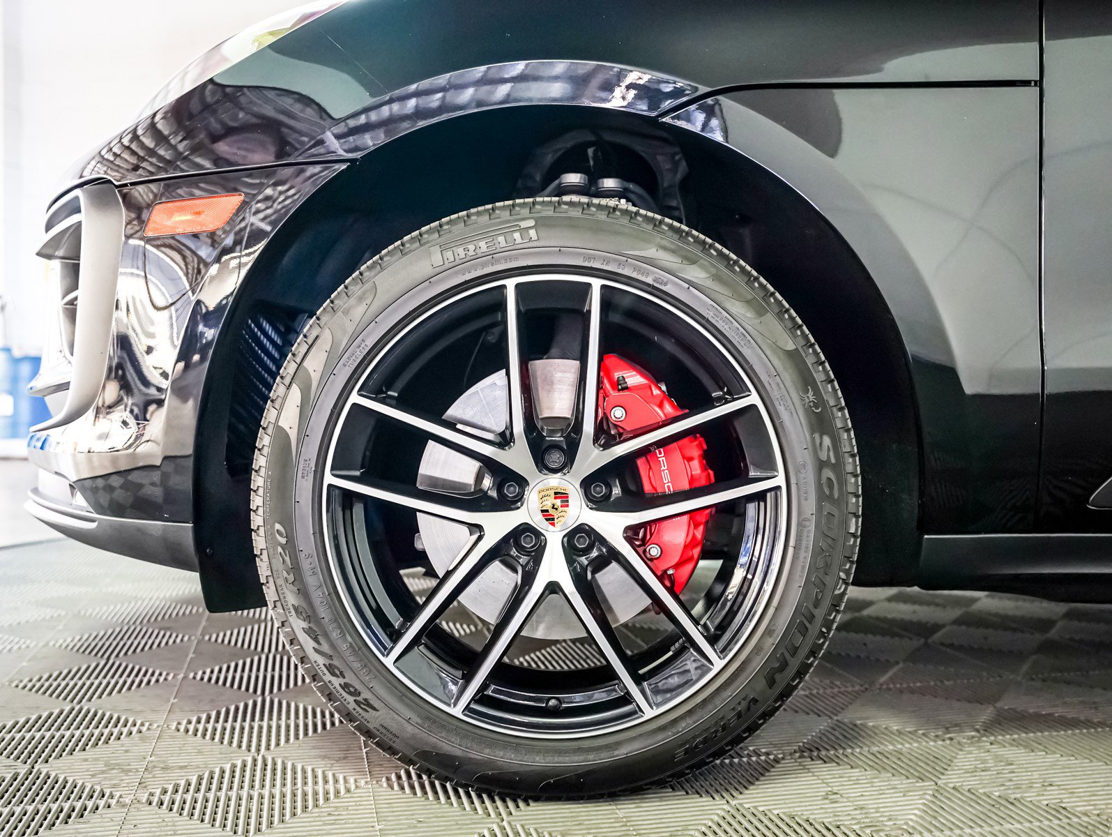 Used 2025 Porsche Macan S image 14