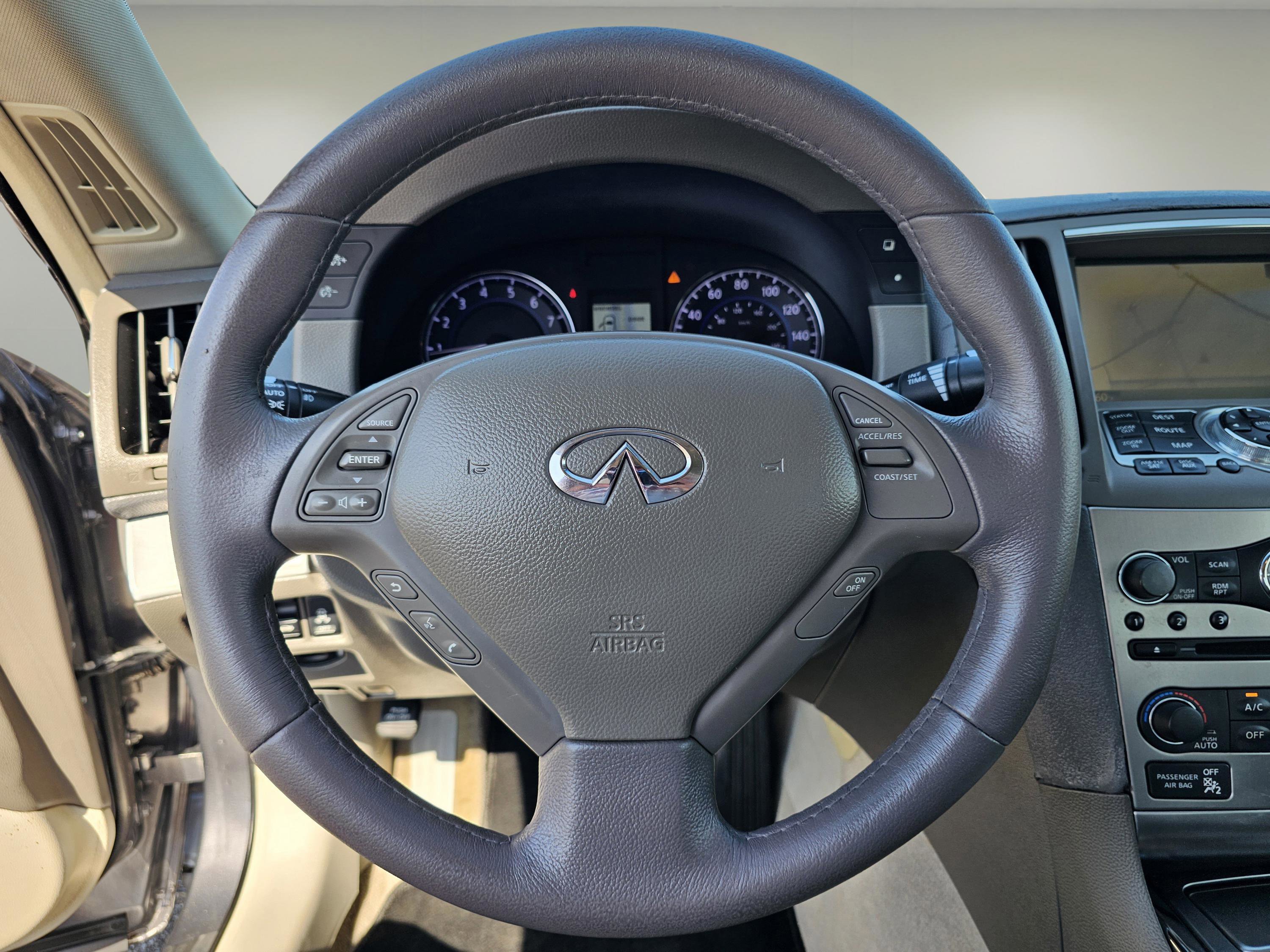 Used 2012 INFINITI G37 Journey w/ Premium Pkg image 12