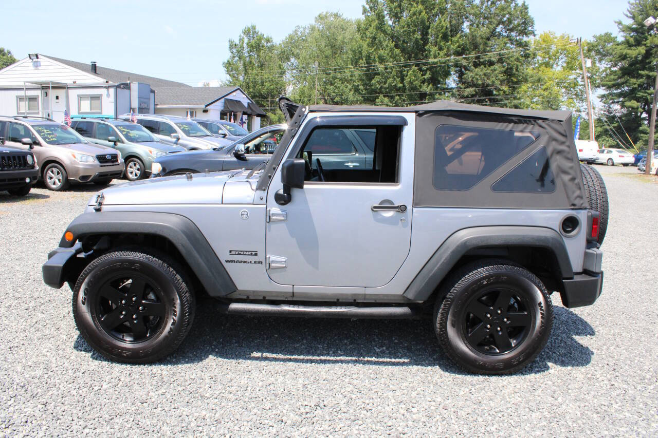 Used 2015 Jeep Wrangler Sport w/ Quick Order Package 24S AWD/4WD image 10