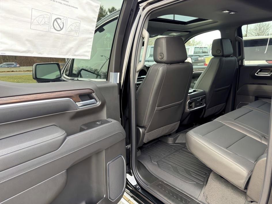 New 2026 GMC Sierra 1500 SLT w/ SLT Premium Plus Package image 7