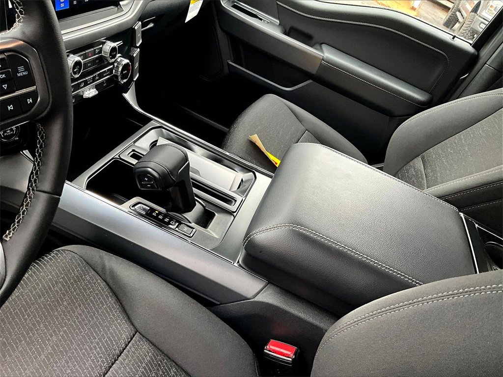 New 2025 Ford F150 XLT w/ Equipment Group 301A Standard image 9