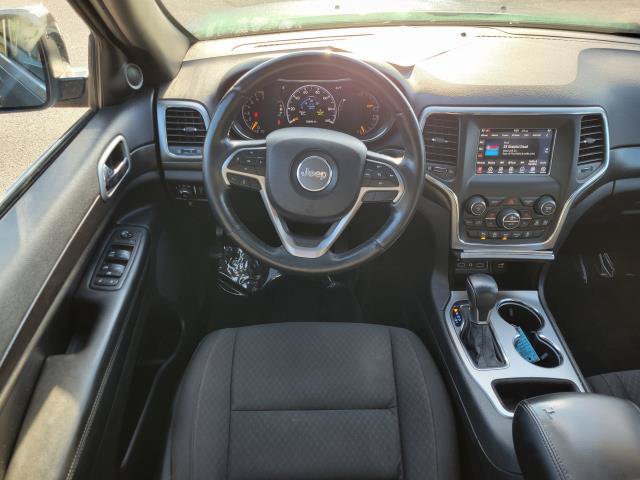 Used 2018 Jeep Grand Cherokee Laredo w/ Security & Convenience Group AWD/4WD image 14