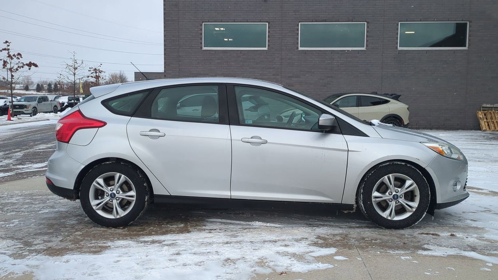 Used 2012 Ford Focus SE image 6