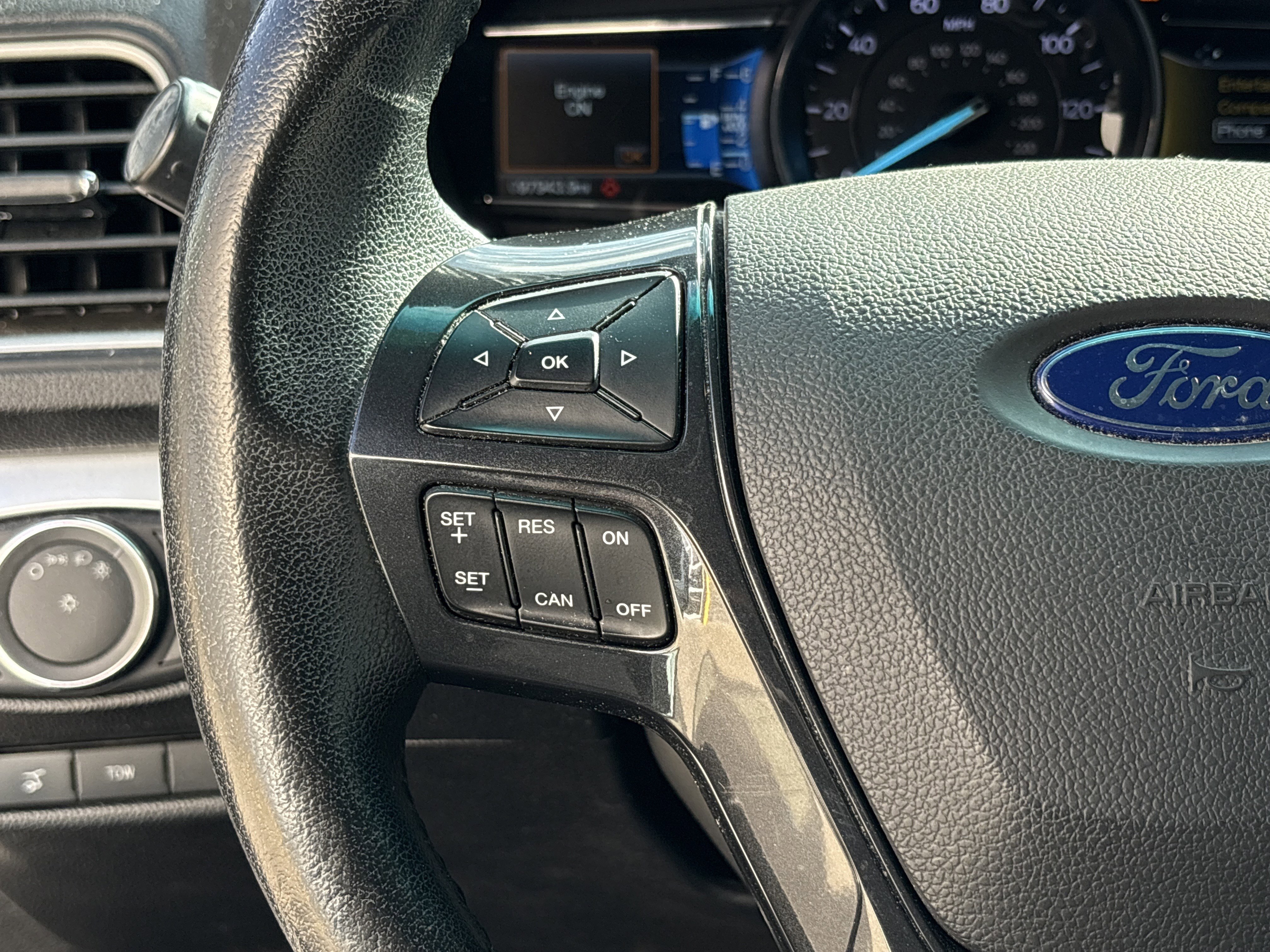 Used 2017 Ford Explorer XLT w/ Equipment Group 202A image 19