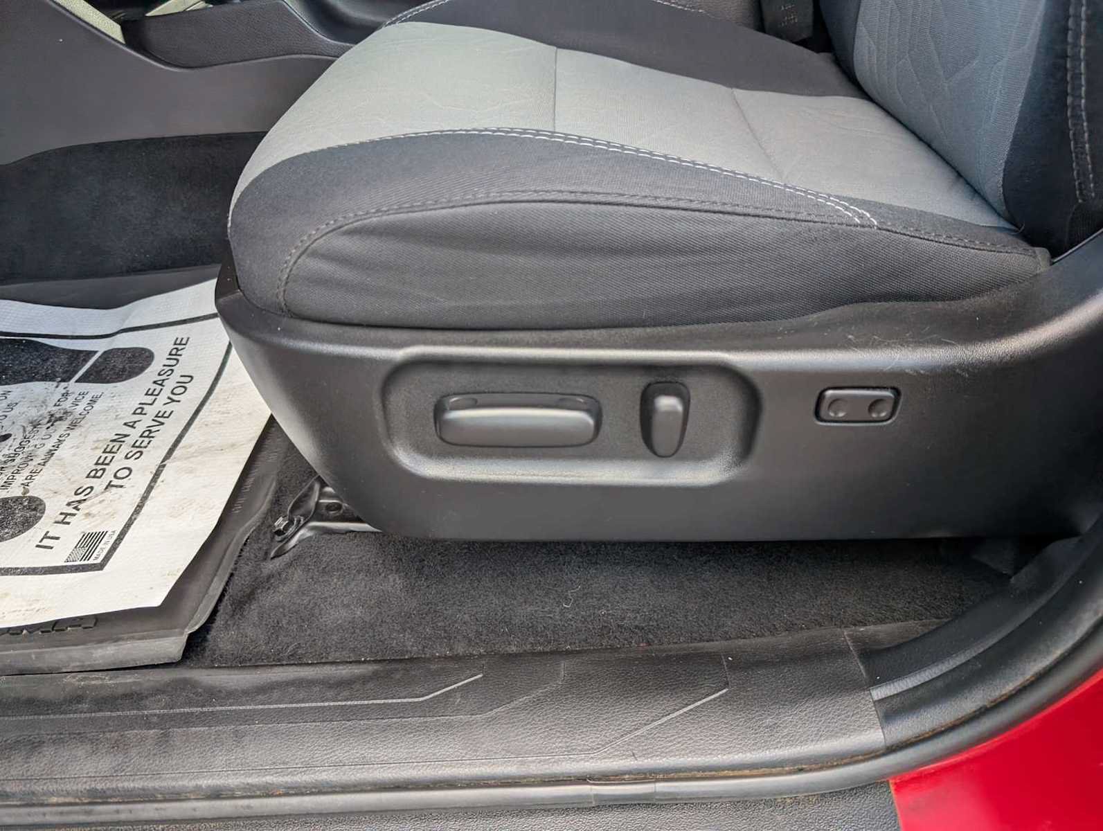Used 2021 Toyota Tacoma TRD Sport w/ Technology Package AWD/4WD image 35