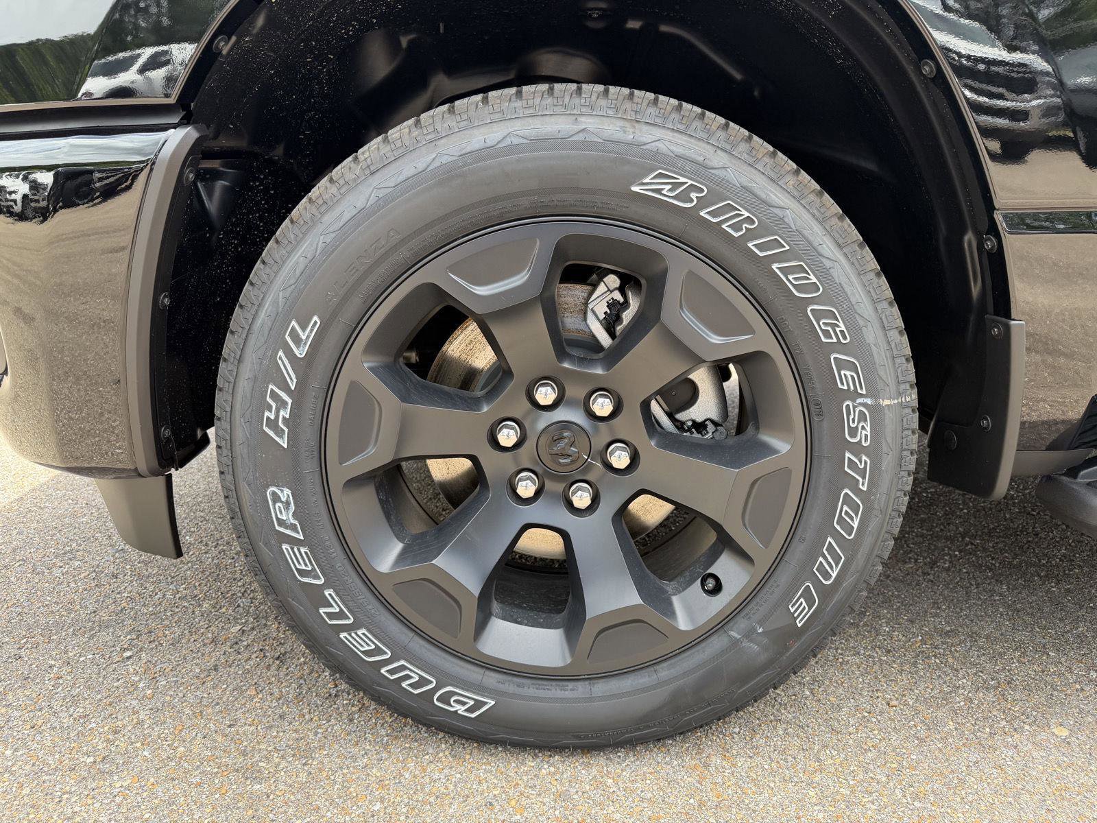 New 2026 RAM 1500 Express AWD/4WD image 25