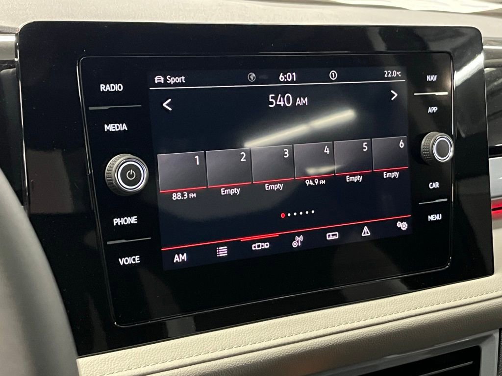 New 2025 Volkswagen Taos SEL image 27