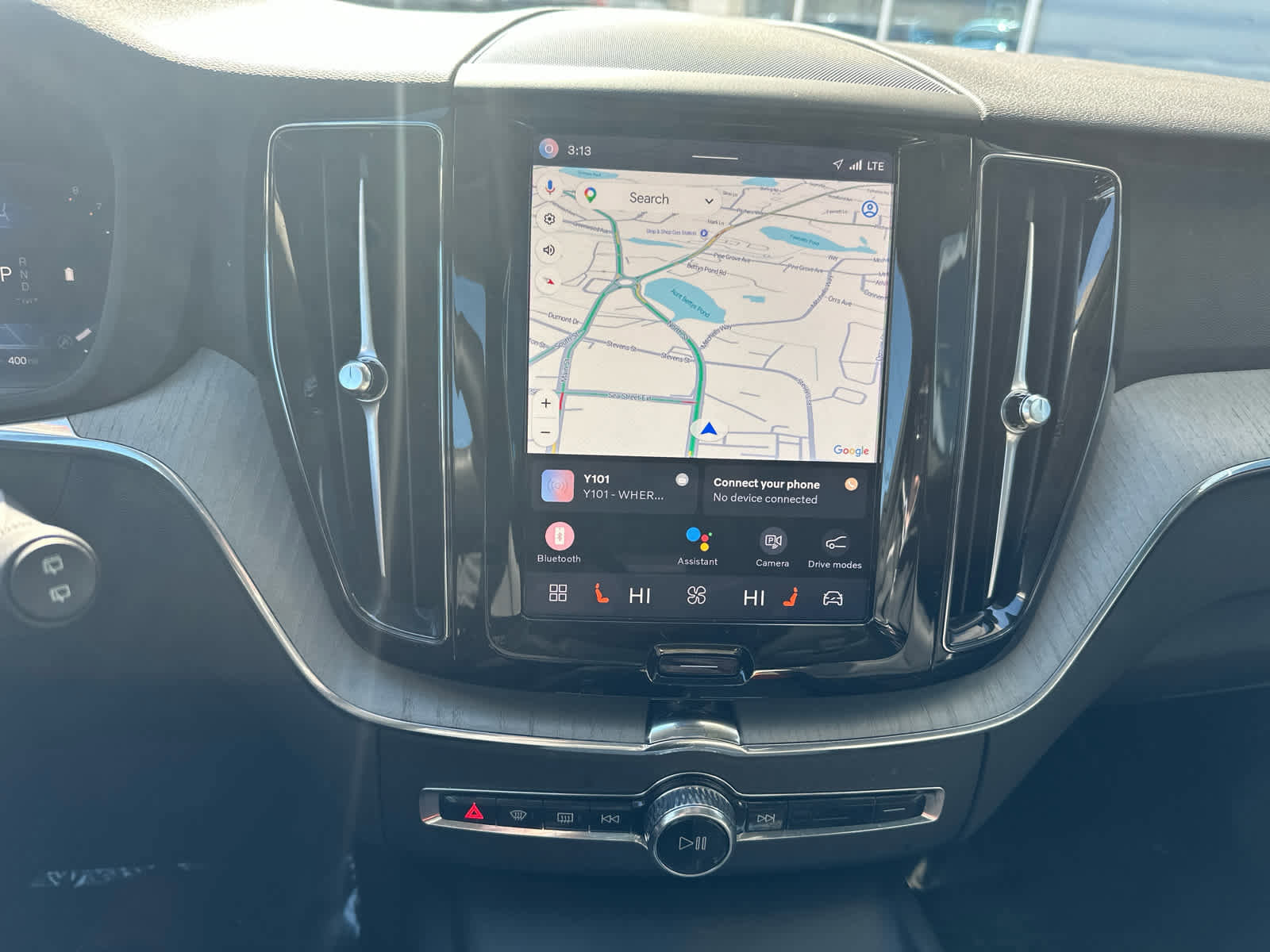 Used 2025 Volvo XC60 B5 Plus image 15