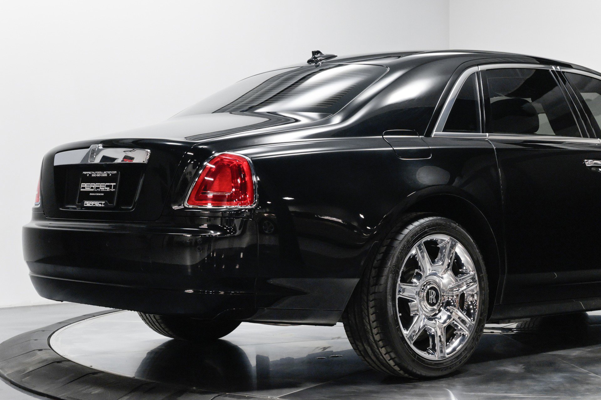 Used 2011 Rolls-Royce Ghost image 20