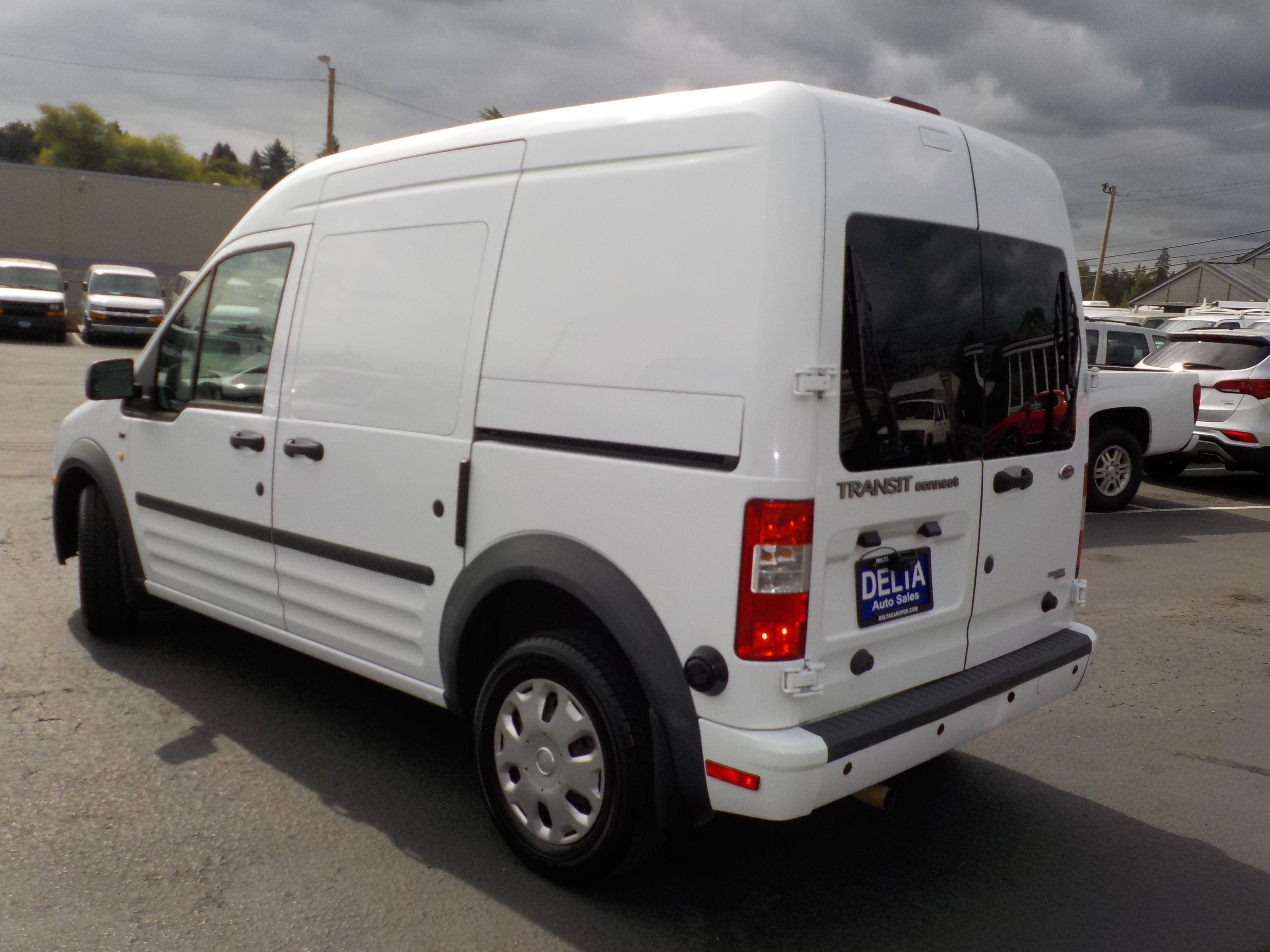 Used 2011 Ford Transit Connect XLT FWD image 9