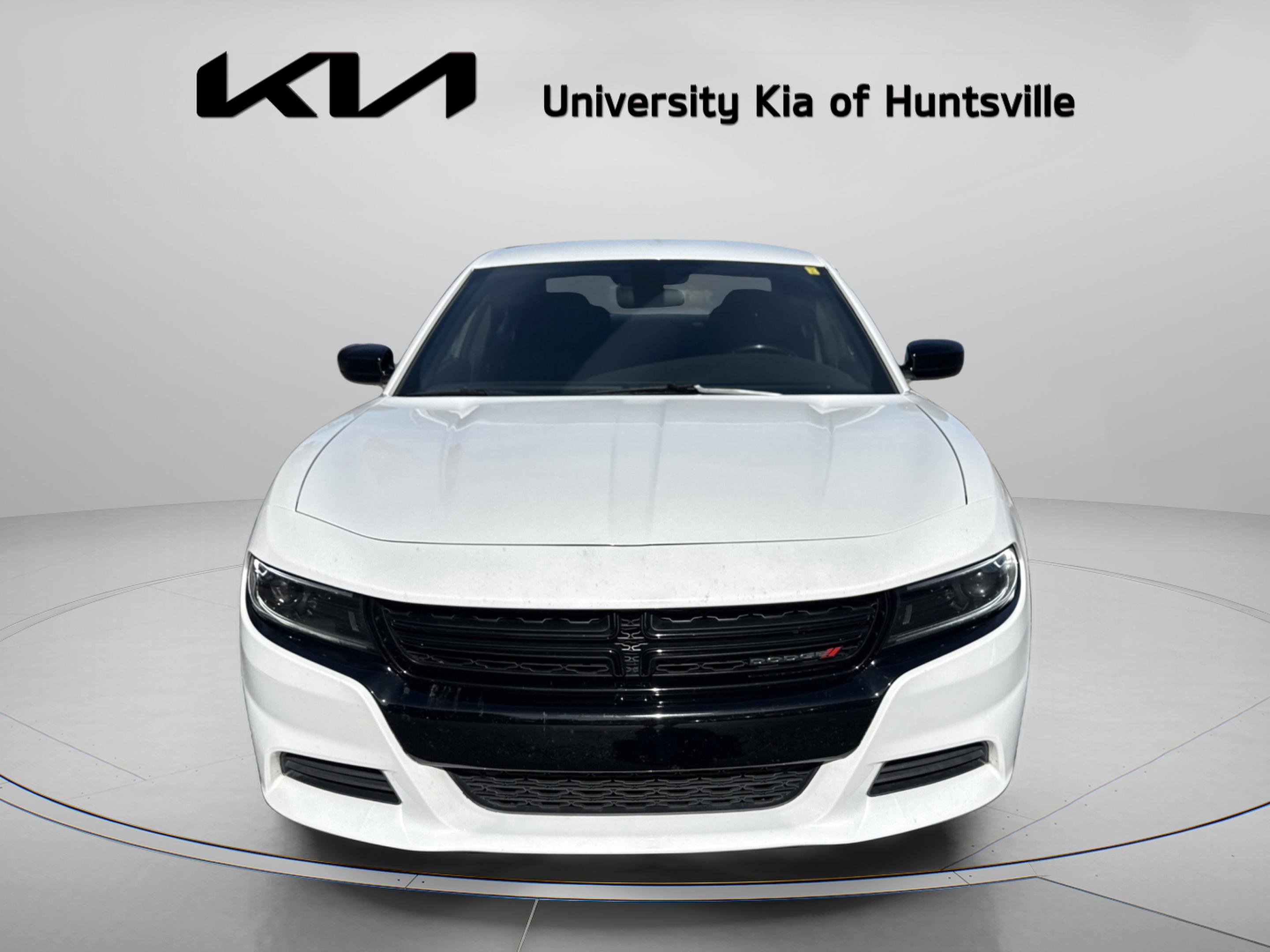 Used 2022 Dodge Charger SXT w/ Blacktop Package image 2