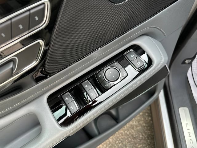 Used 2021 Lincoln Aviator Grand Touring w/ Elements Package Plus AWD/4WD image 20