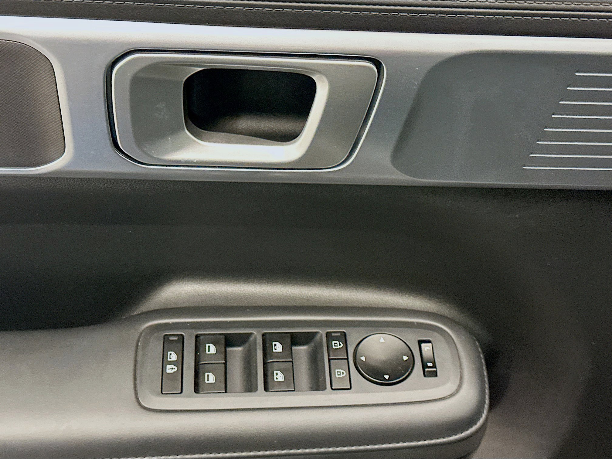 Used 2025 Hyundai Santa Fe SEL image 15