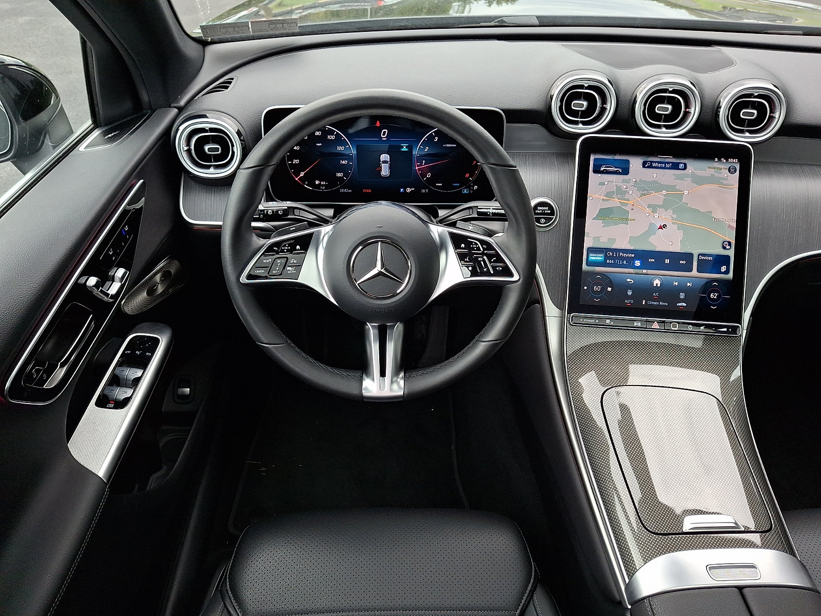 Certified 2025 Mercedes-Benz GLC 300 4MATIC image 11