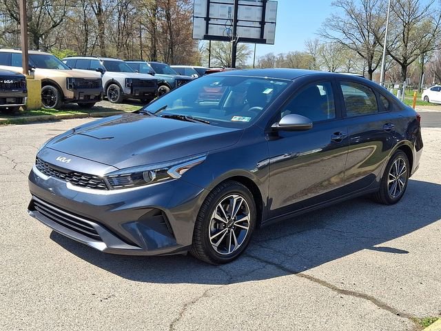 Certified 2023 Kia Forte LXS image 3