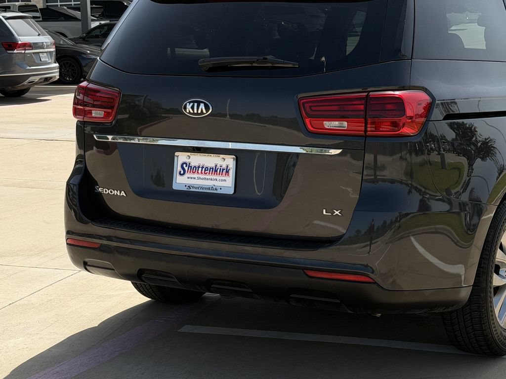 Used 2021 Kia Sedona LX FWD image 6