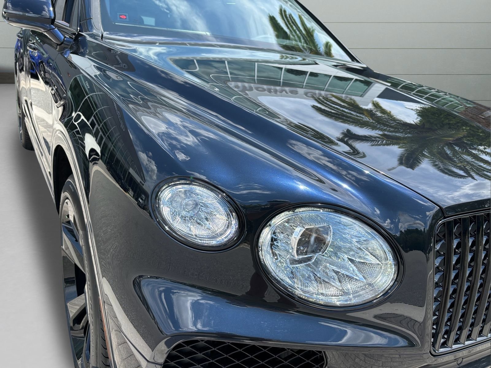 Used 2024 Bentley Bentayga image 43
