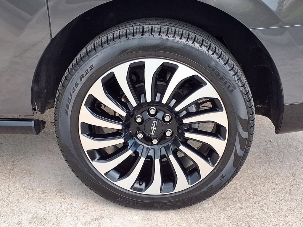 Certified 2024 Lincoln Navigator L Black Label AWD/4WD image 26