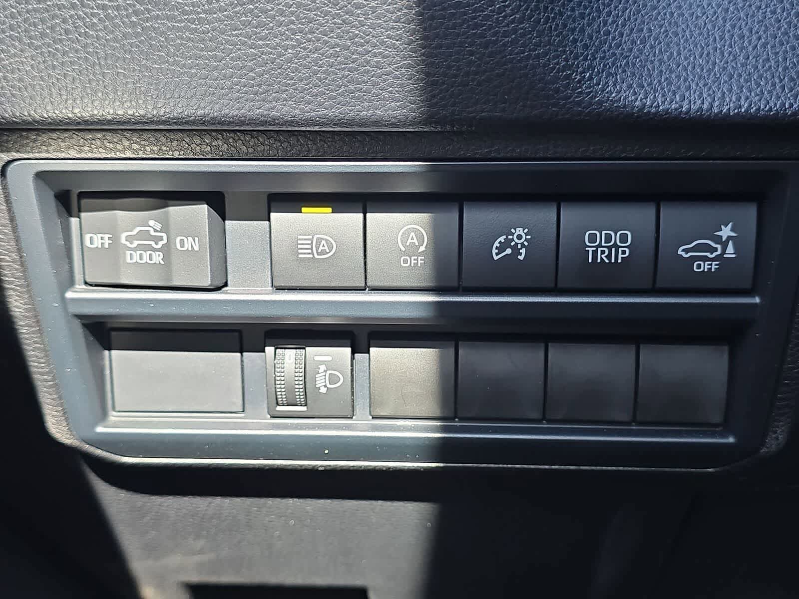 Used 2025 Toyota Tundra SR5 w/ SR5 Convenience Package AWD/4WD image 32