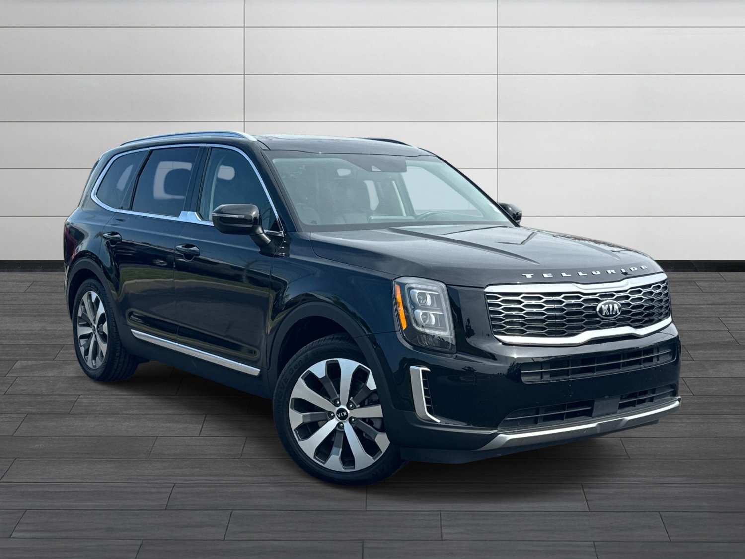 Used 2021 Kia Telluride EX w/ EX Premium Package FWD image 2