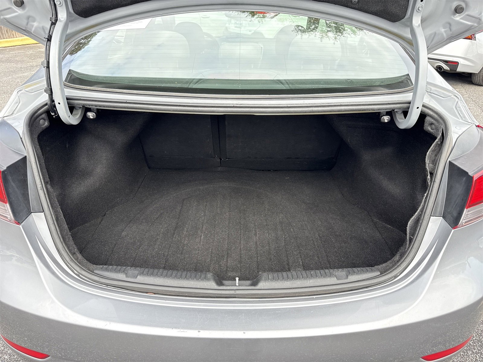 Used 2016 Hyundai Elantra SE w/ Option Group 02 image 25