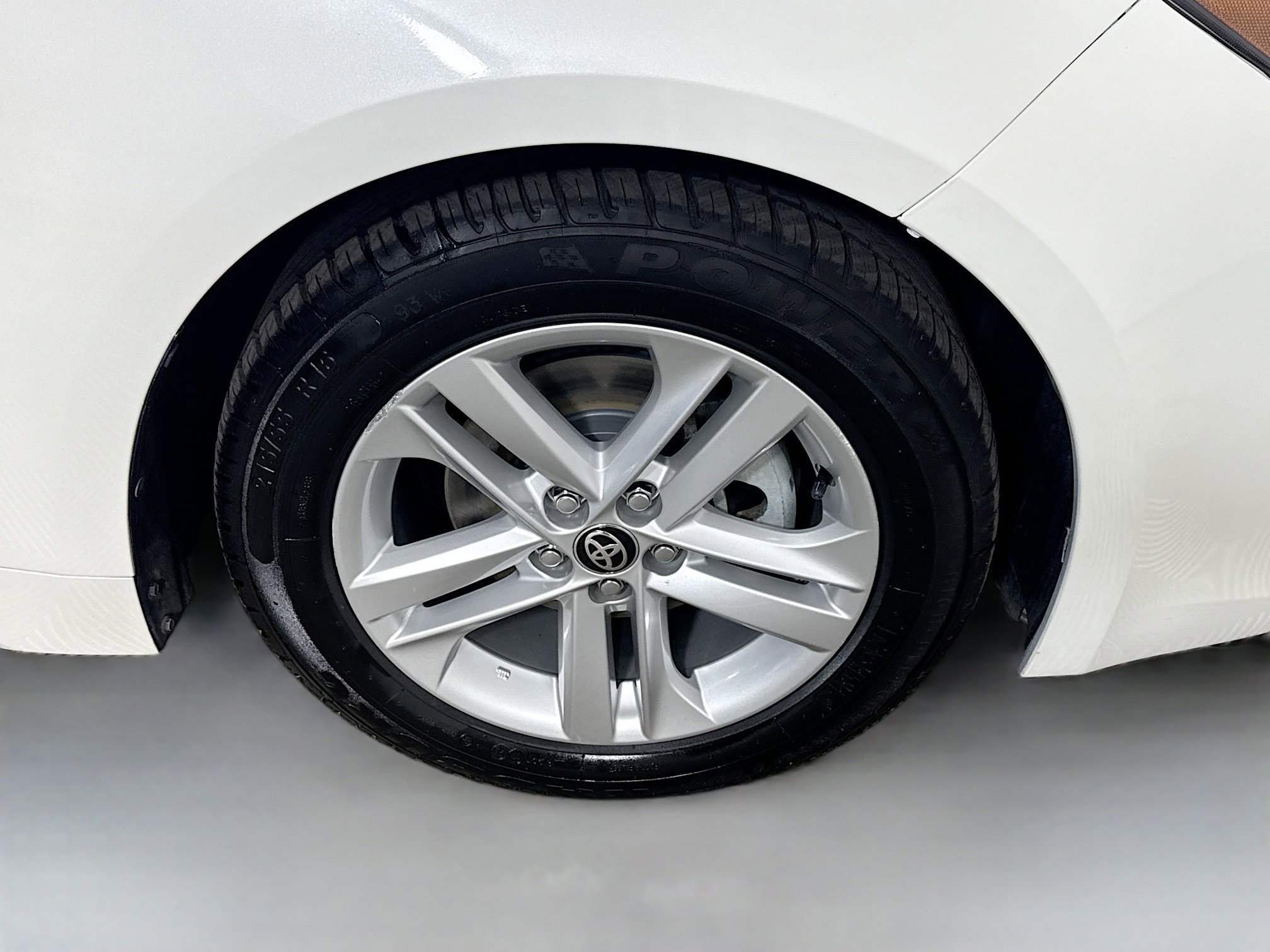 Used 2020 Toyota Corolla SE w/ Carpet Mat Package image 32