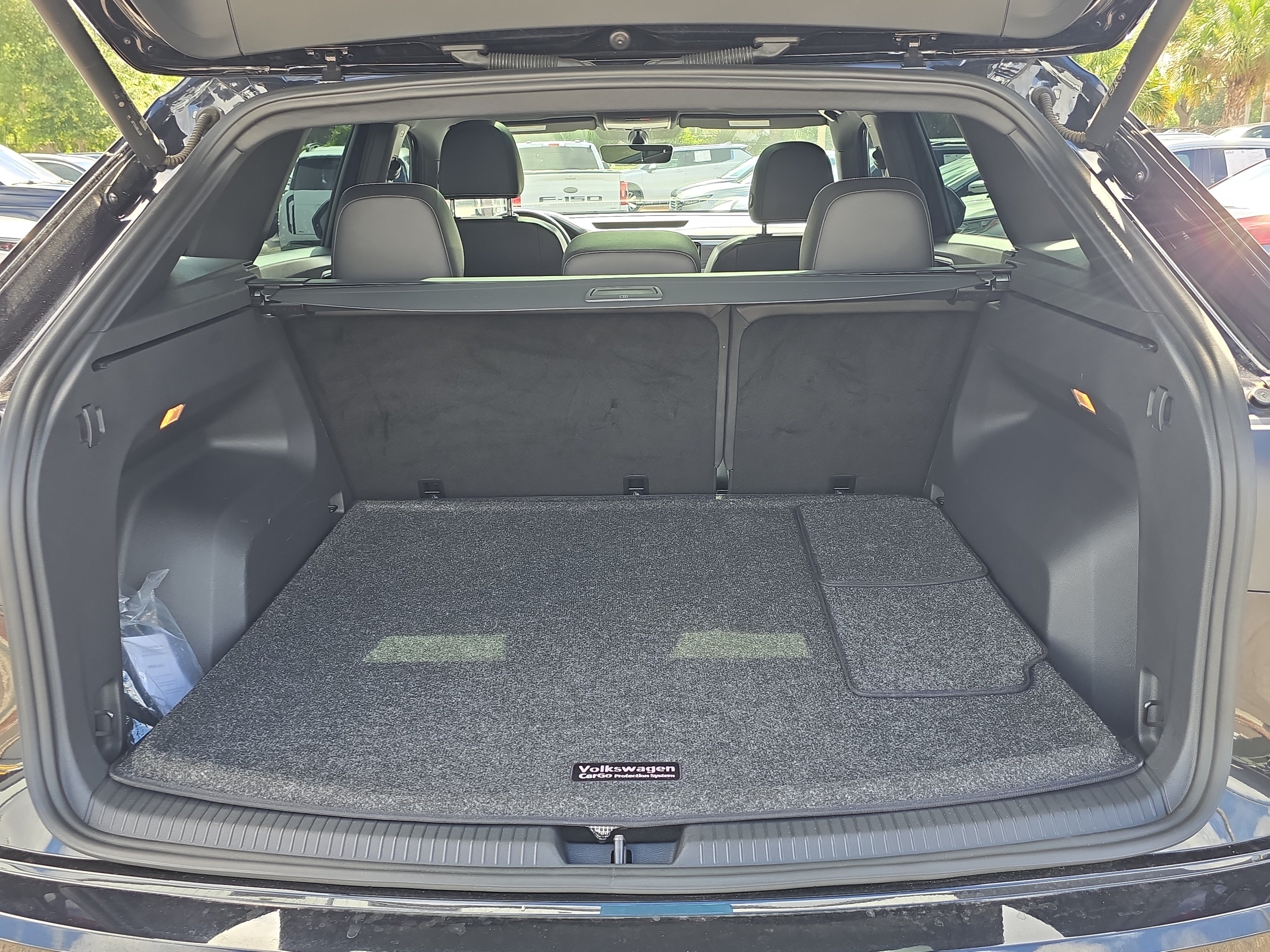 Used 2023 Volkswagen Atlas Cross Sport SE w/ Panoramic Sunroof Package AWD/4WD image 10