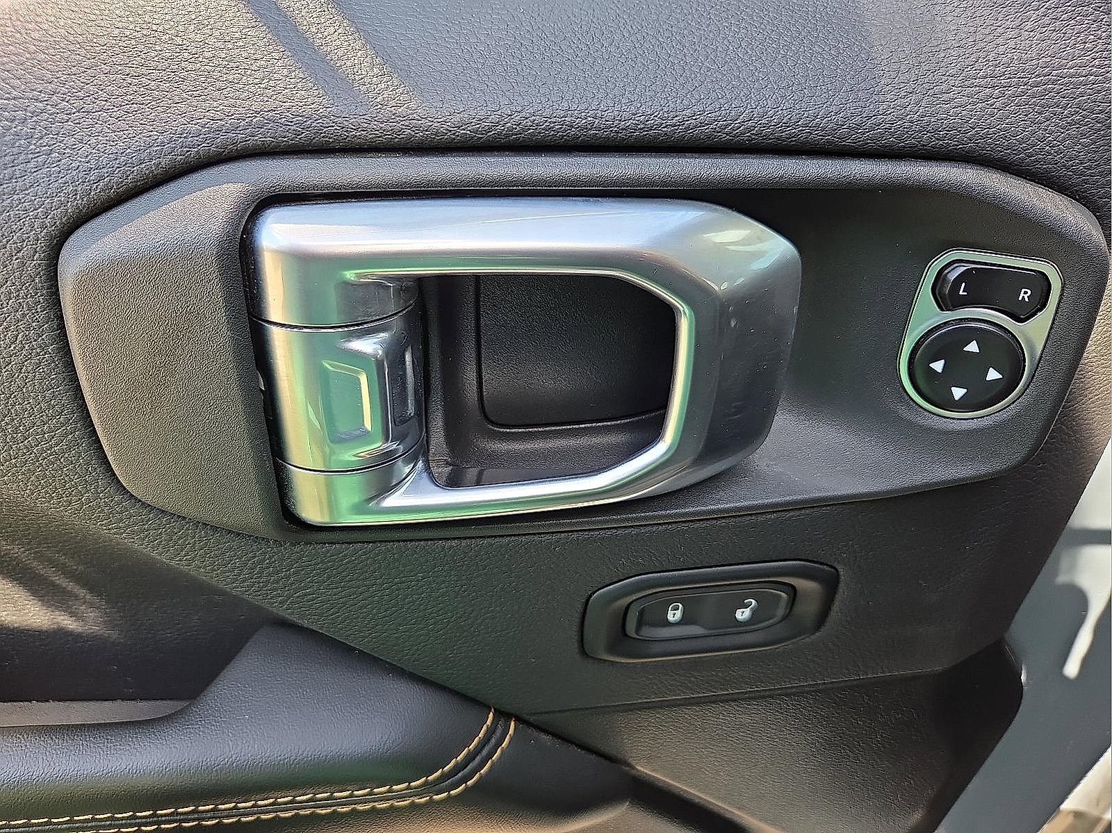 New 2024 Jeep Wrangler Sahara w/ Technology Group image 13