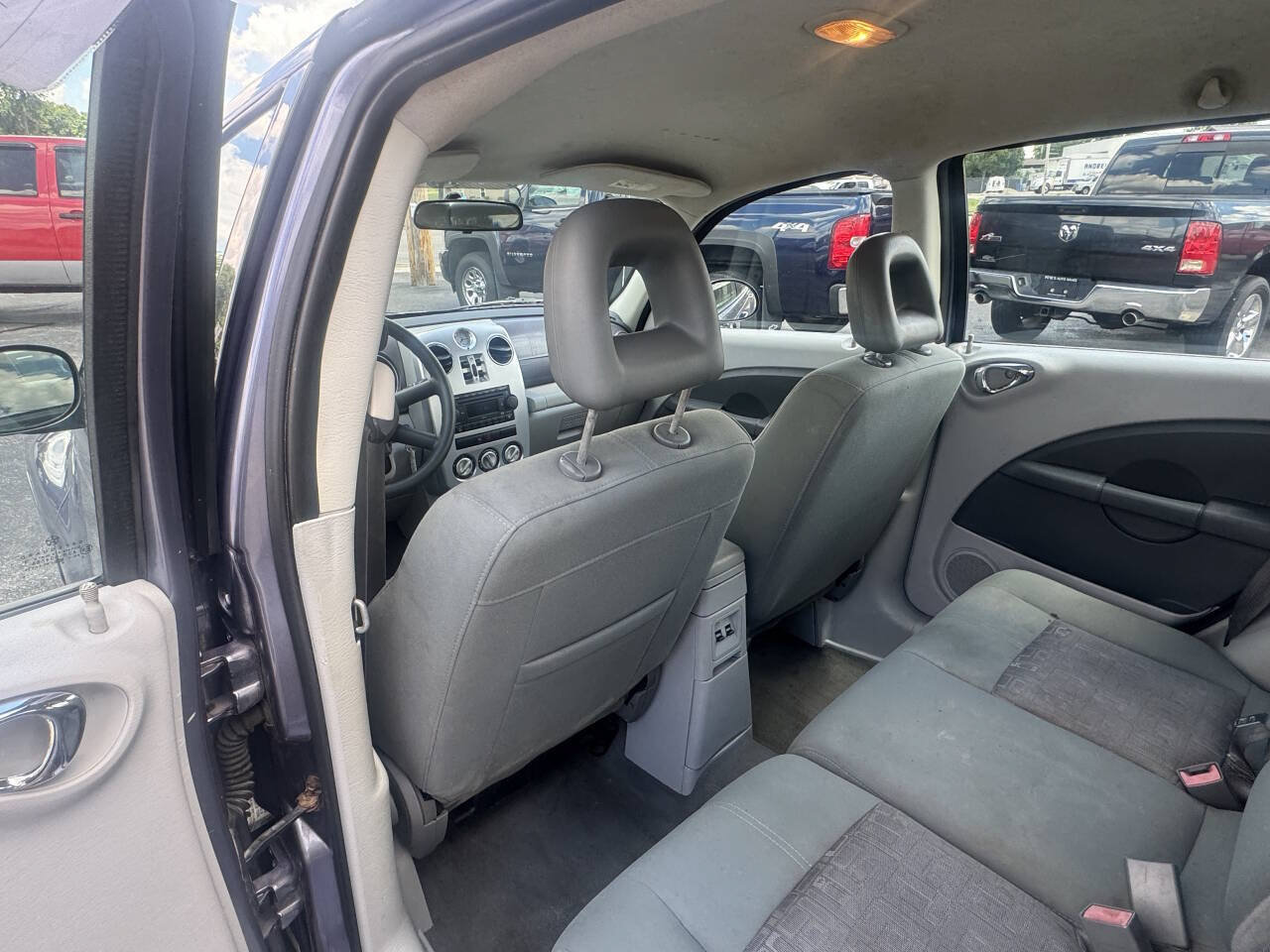 Used 2007 Chrysler PT Cruiser FWD image 23