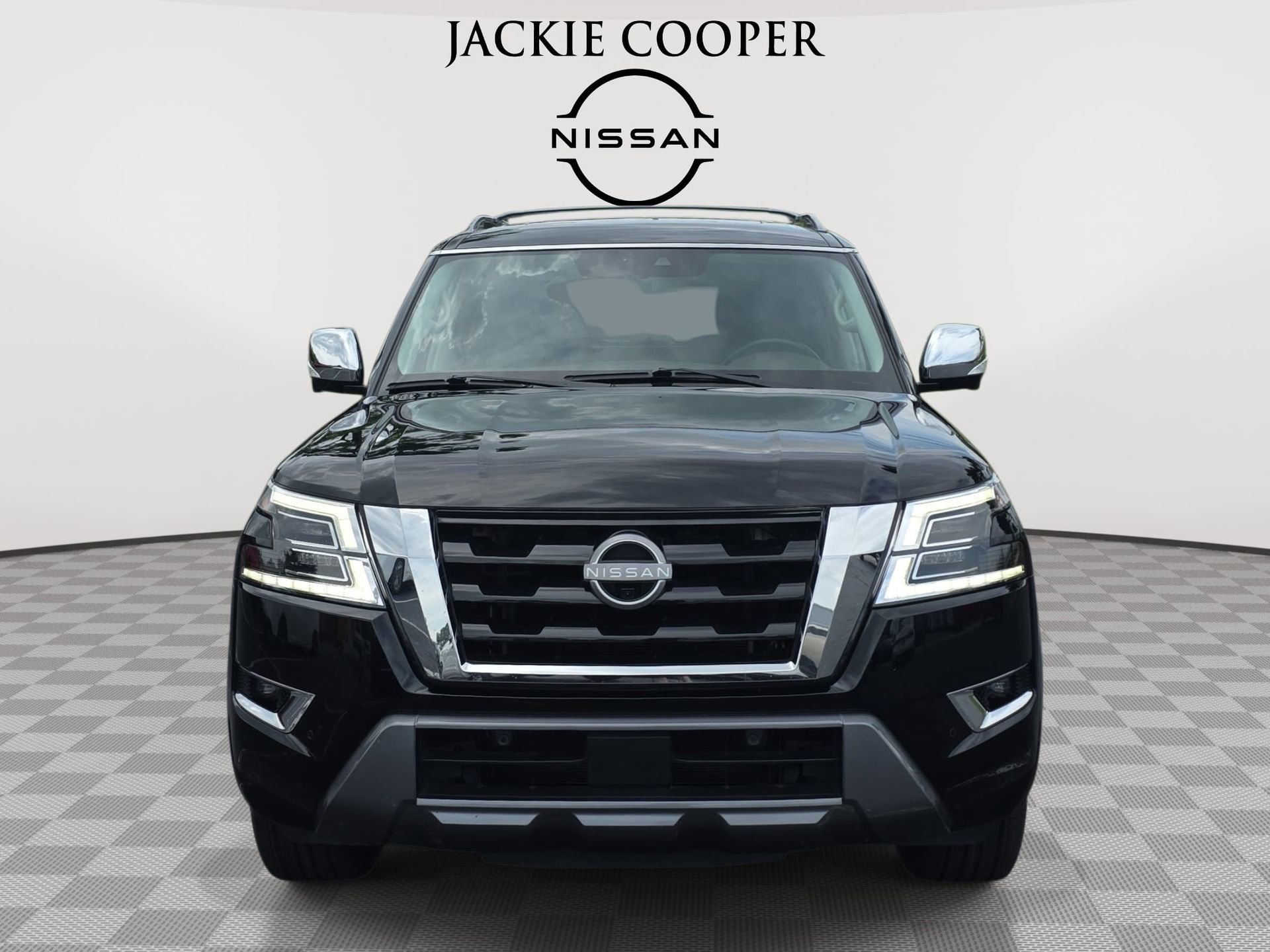 Used 2023 Nissan Armada Platinum w/ Captain's Chairs Package AWD/4WD image 2