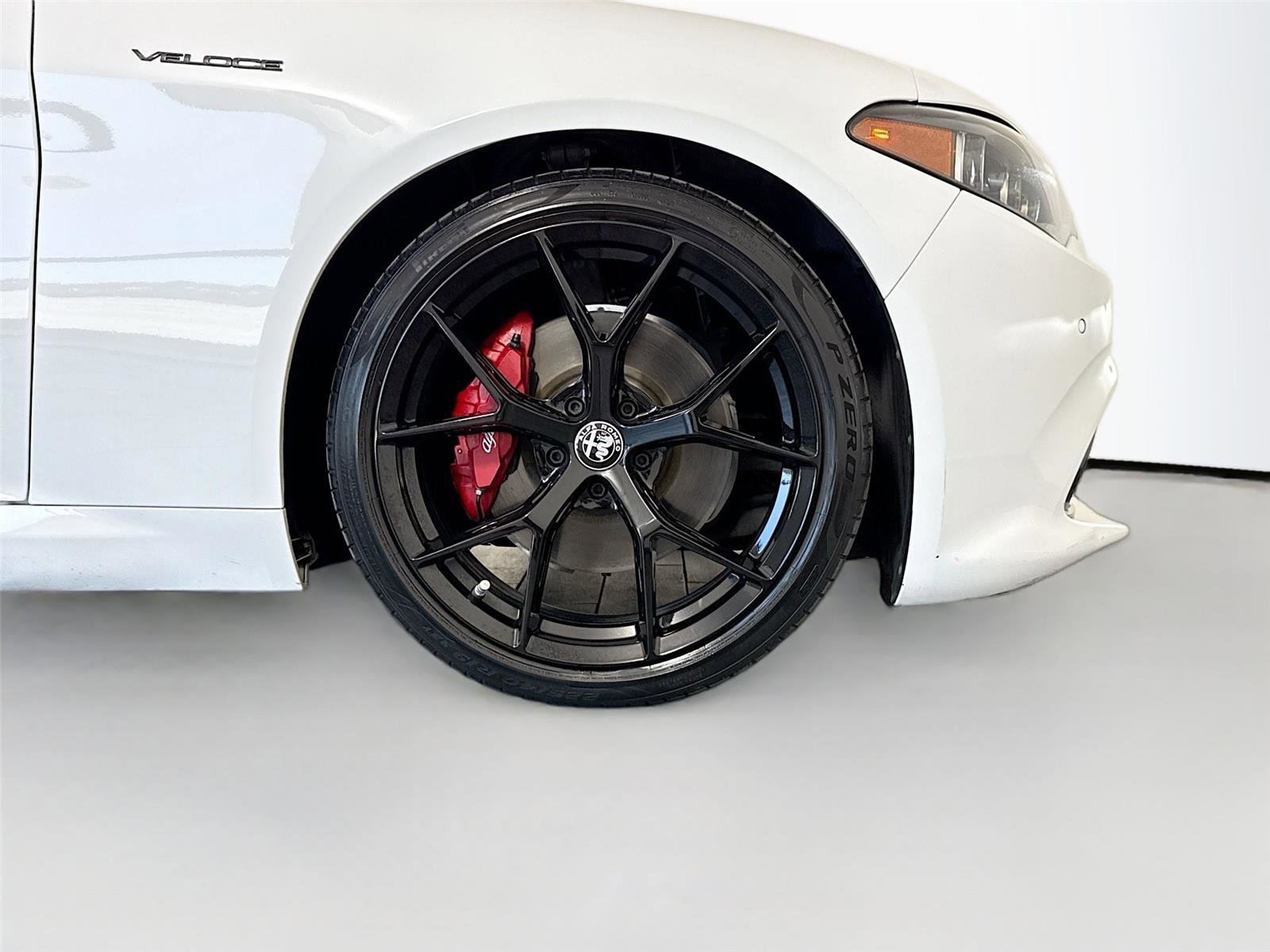 Used 2024 Alfa Romeo Giulia Veloce image 35